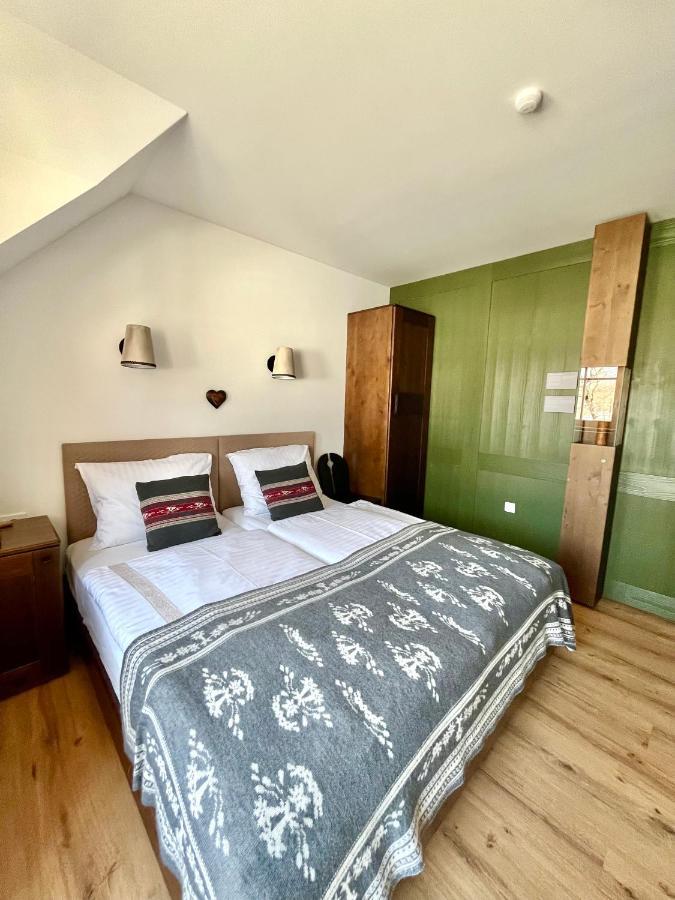Guesthouse & Camping Danica Бохин Екстериор снимка